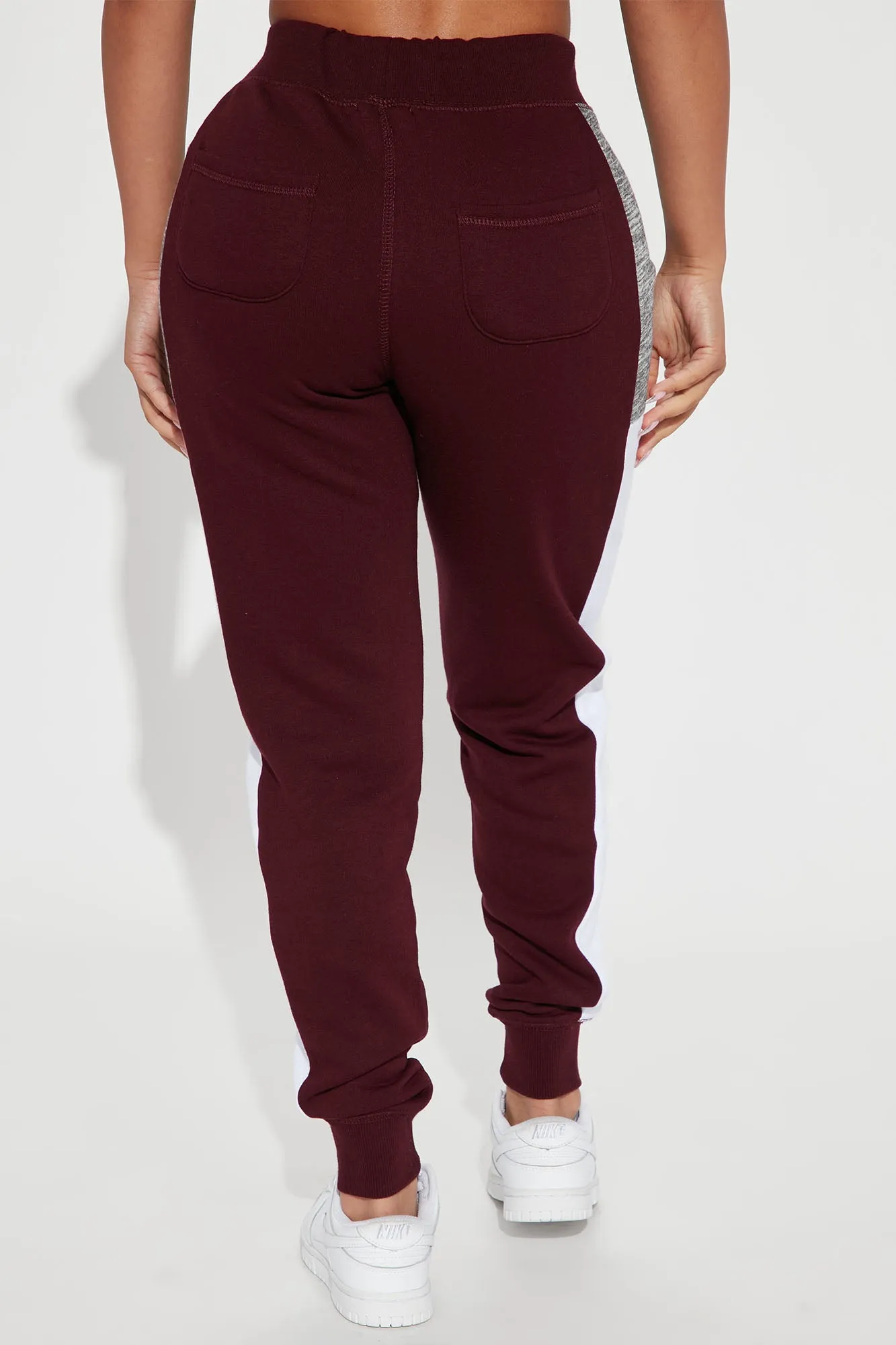 Analissa Jogger - Maroon