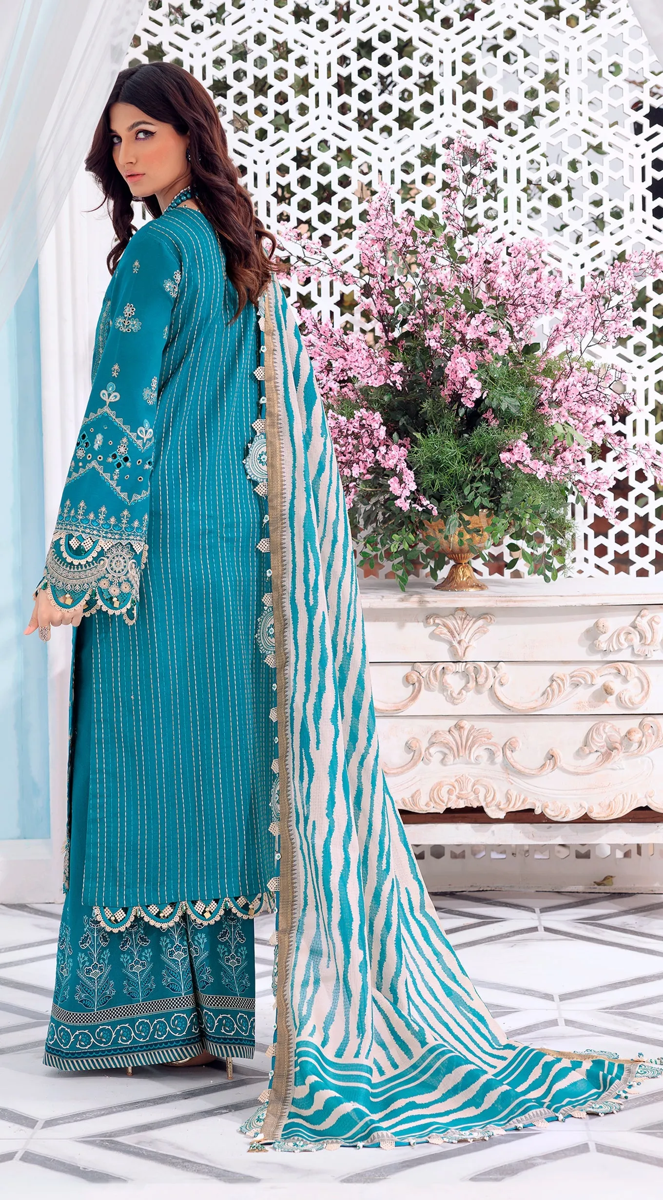 Anaya by Kiran Chaudhry · Luxury Festive Afsana Lawn Collection – DARAKHSHAN