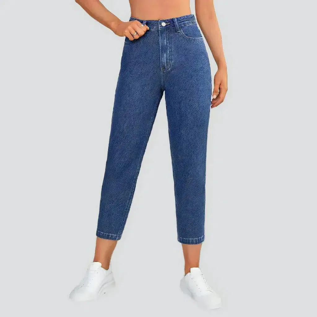 Ankle-length medium-wash jeans
 for ladies