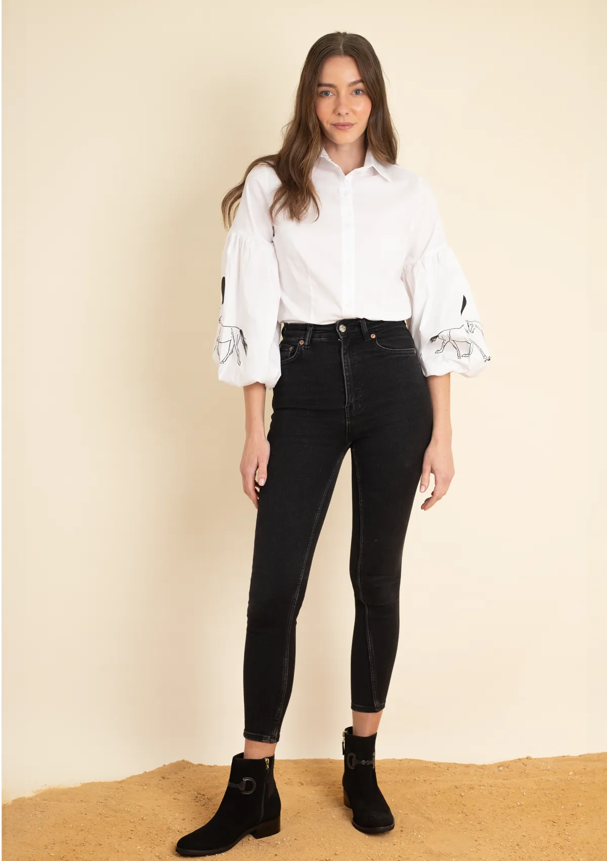 Annie Shirt Embroidered | White & Black