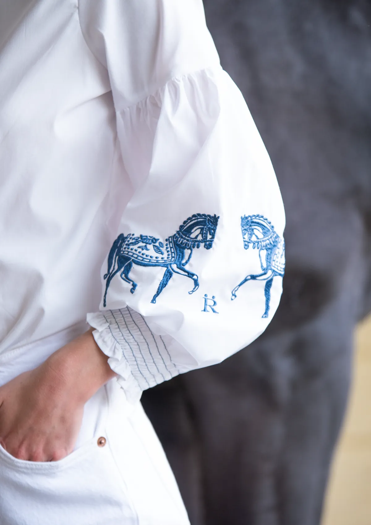 Annie Shirt Embroidered | White & Blue