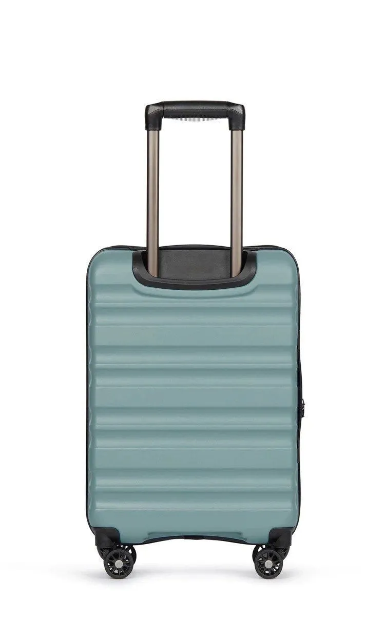 Antler Clifton 56cm Small Suitcase