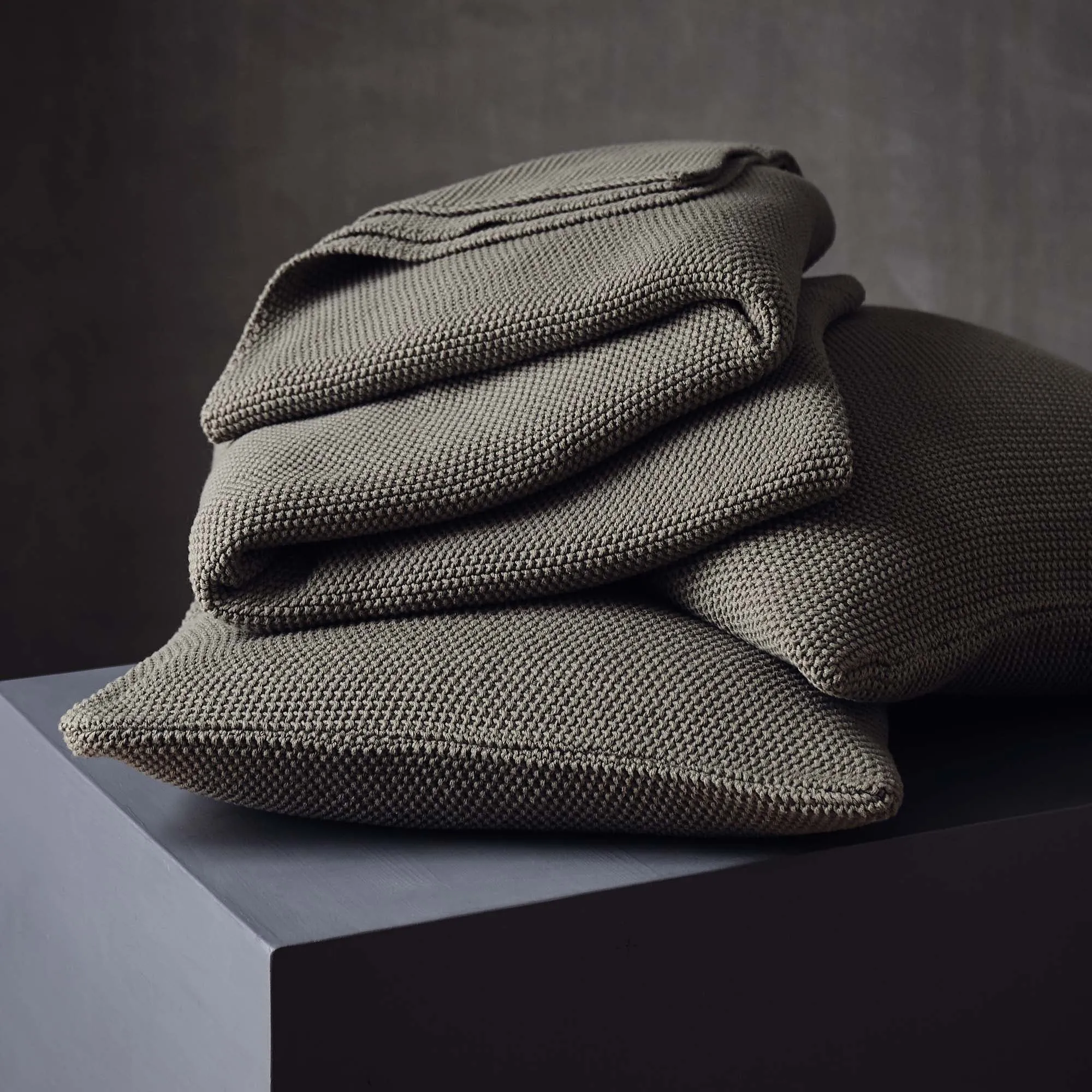 Antua Cotton Blanket [Olive green]