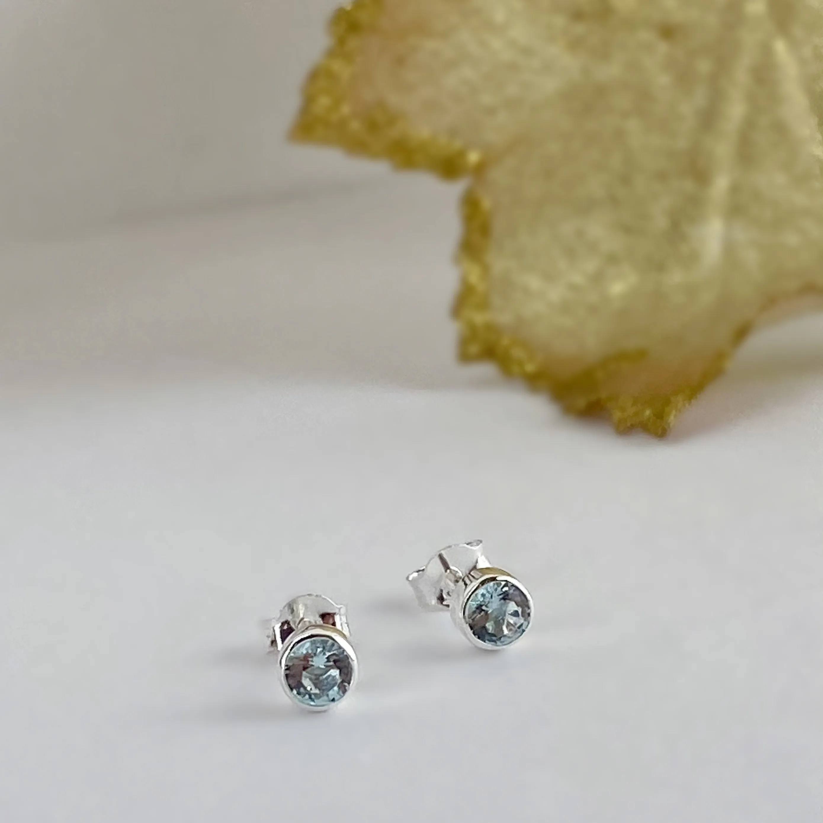 Aqua Sparkle Studs (March) - SE5055