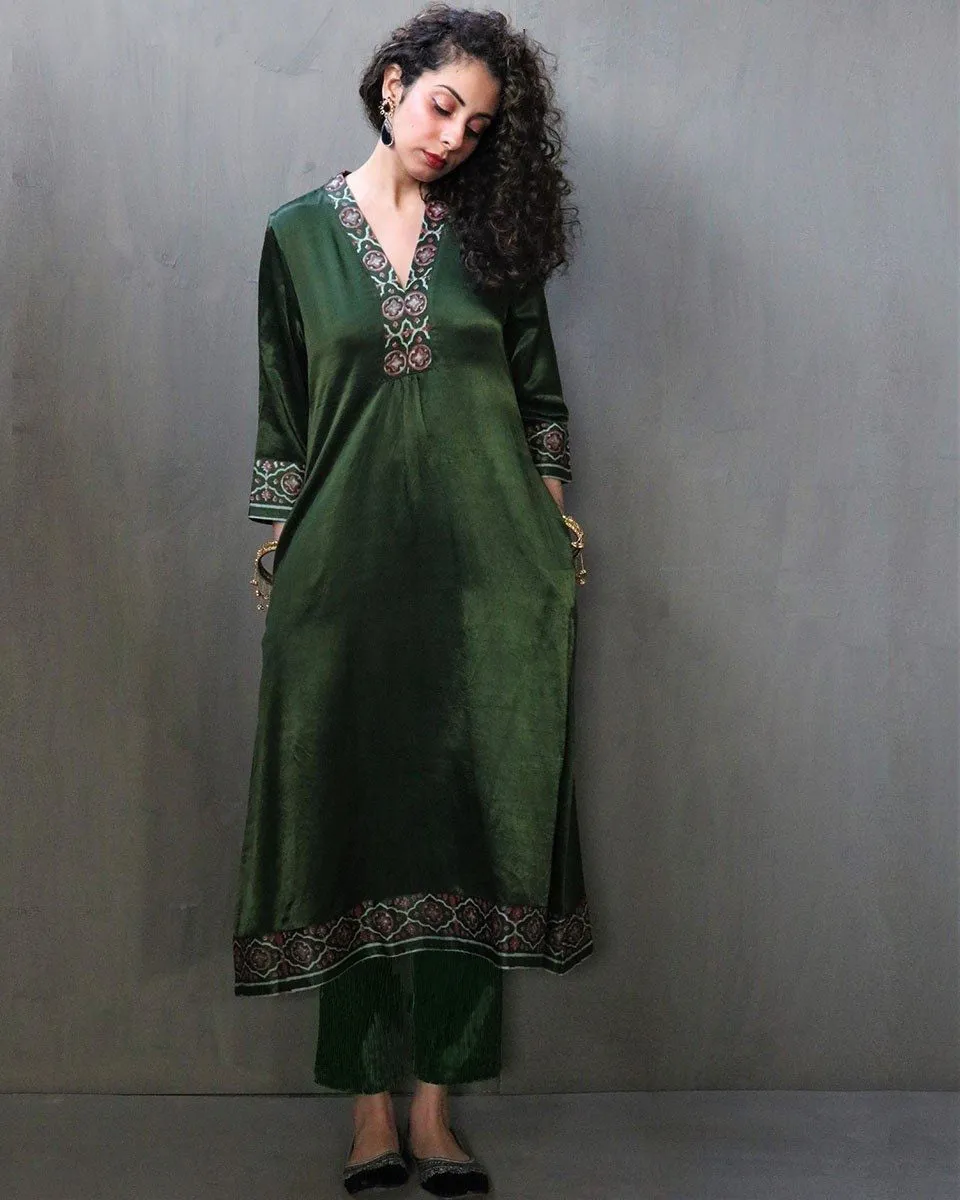 Aranya Handprinted Mashru Silk Kurta Set