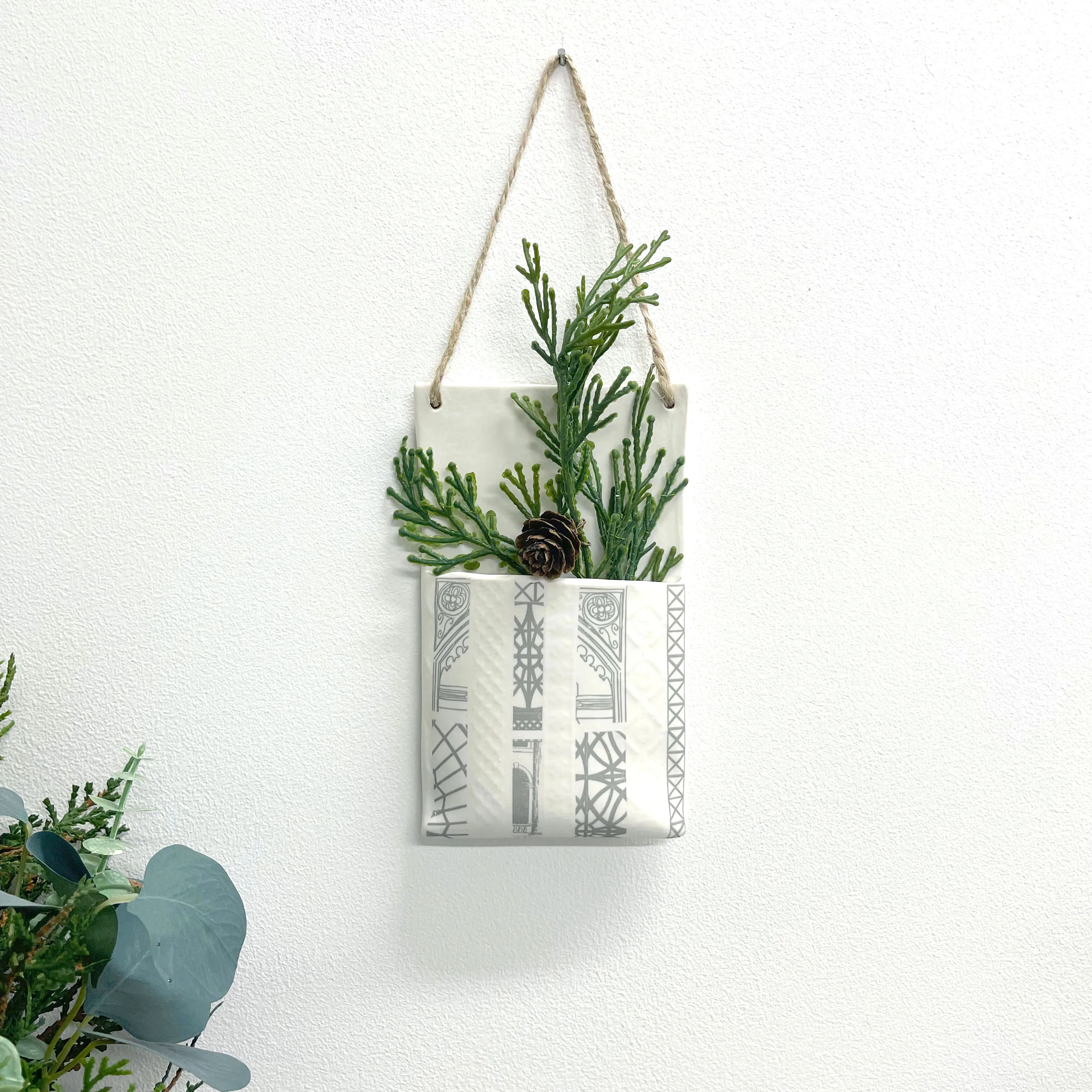 Architecture Hanging Planter Pocket