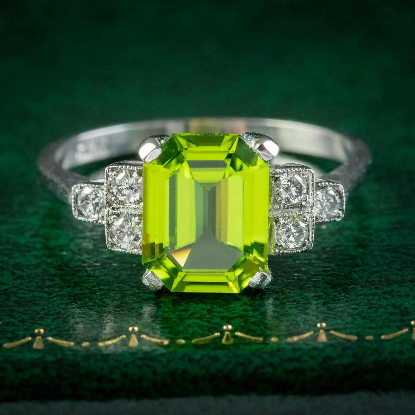 Art Deco Peridot Diamond Ring 2.80ct Peridot