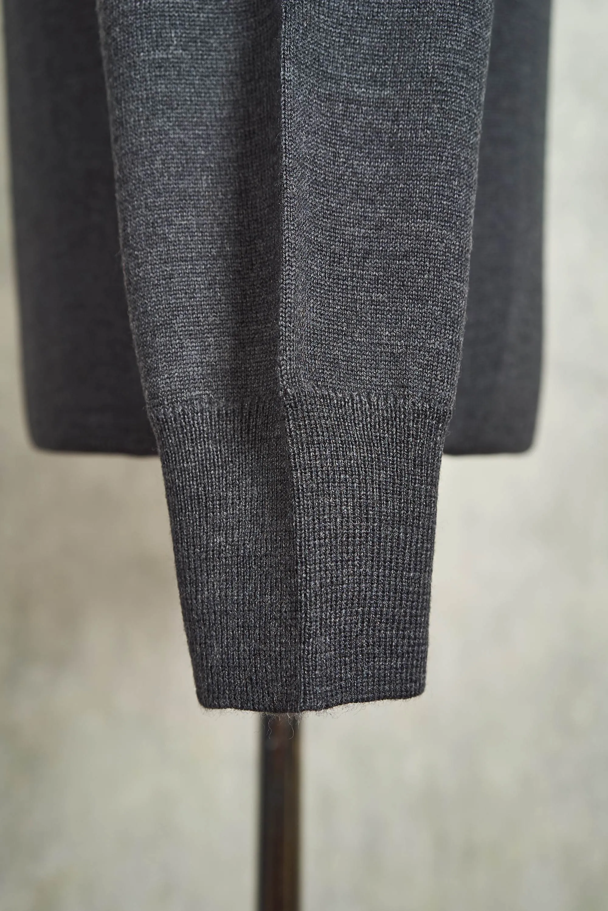 Ascot Chang Dark Grey Extra-Fine Merino Wool V-Neck Sweater