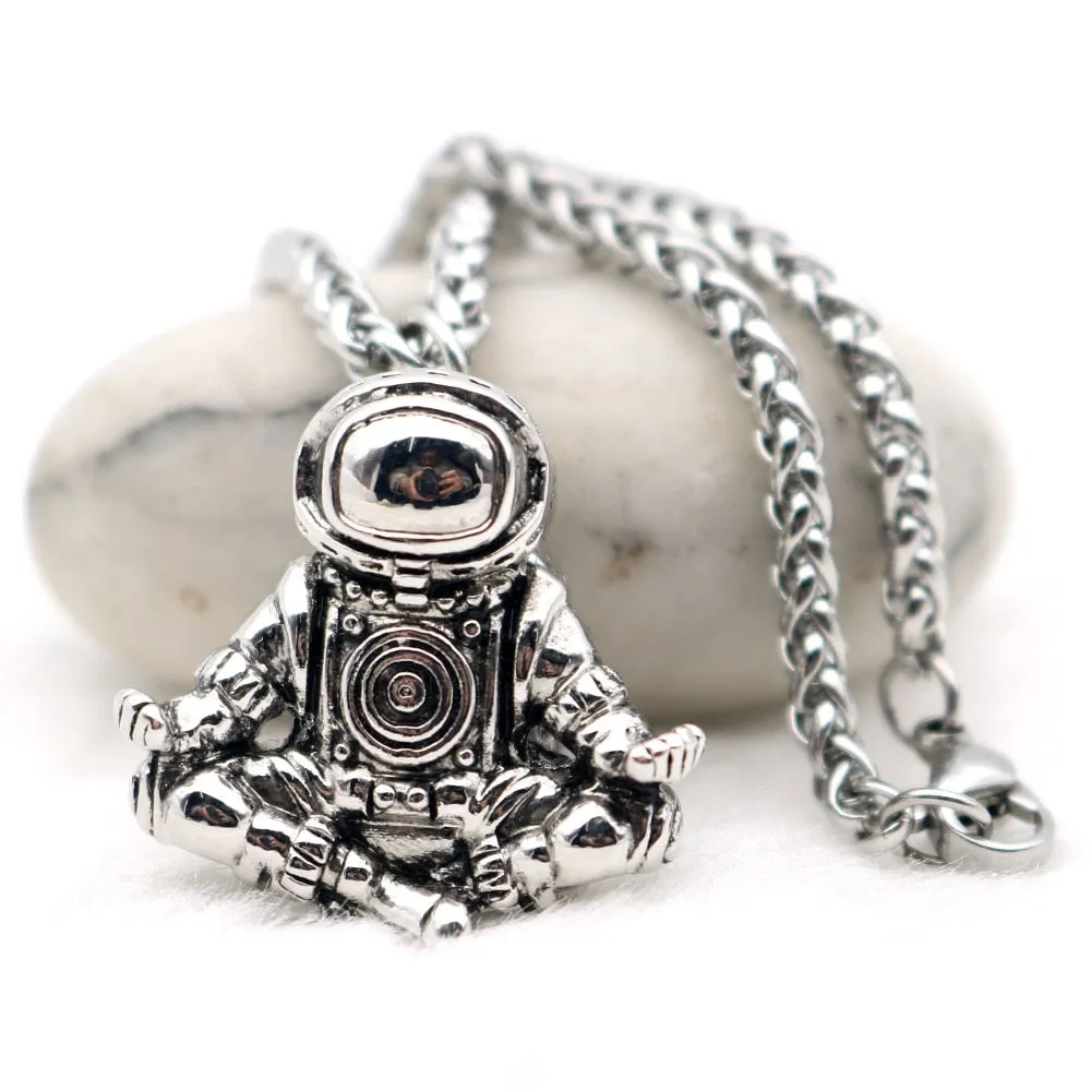 Astronaut Pendant Necklace Galaxy Universe Spaceman Meditation Trinket Retro Stainless Steel Chain Necklace