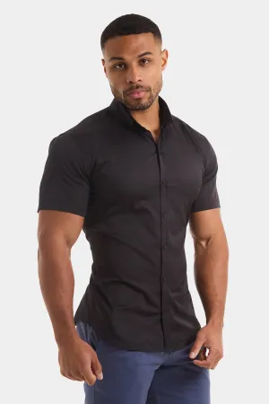 Athletic Fit Short Sleeve Signature Shirt in Black