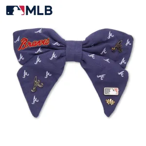 ATLANTA BRAVES LELE SADOUGHI / MLB NAVY BOW BARRETTE