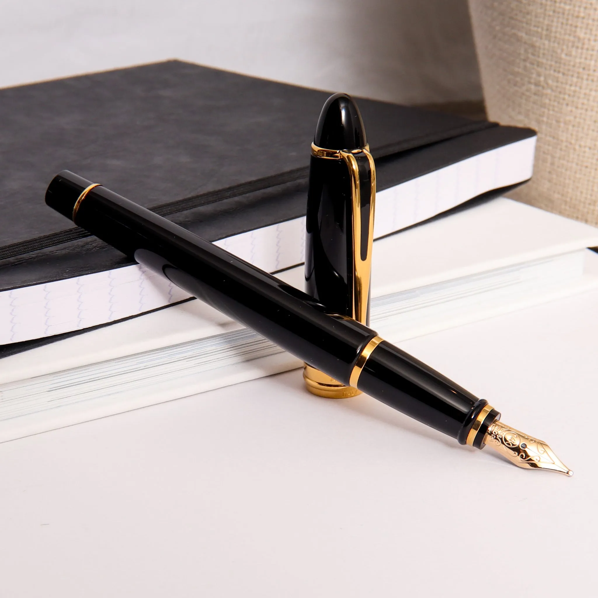 Aurora Ipsilon Deluxe Black & Gold Fountain Pen