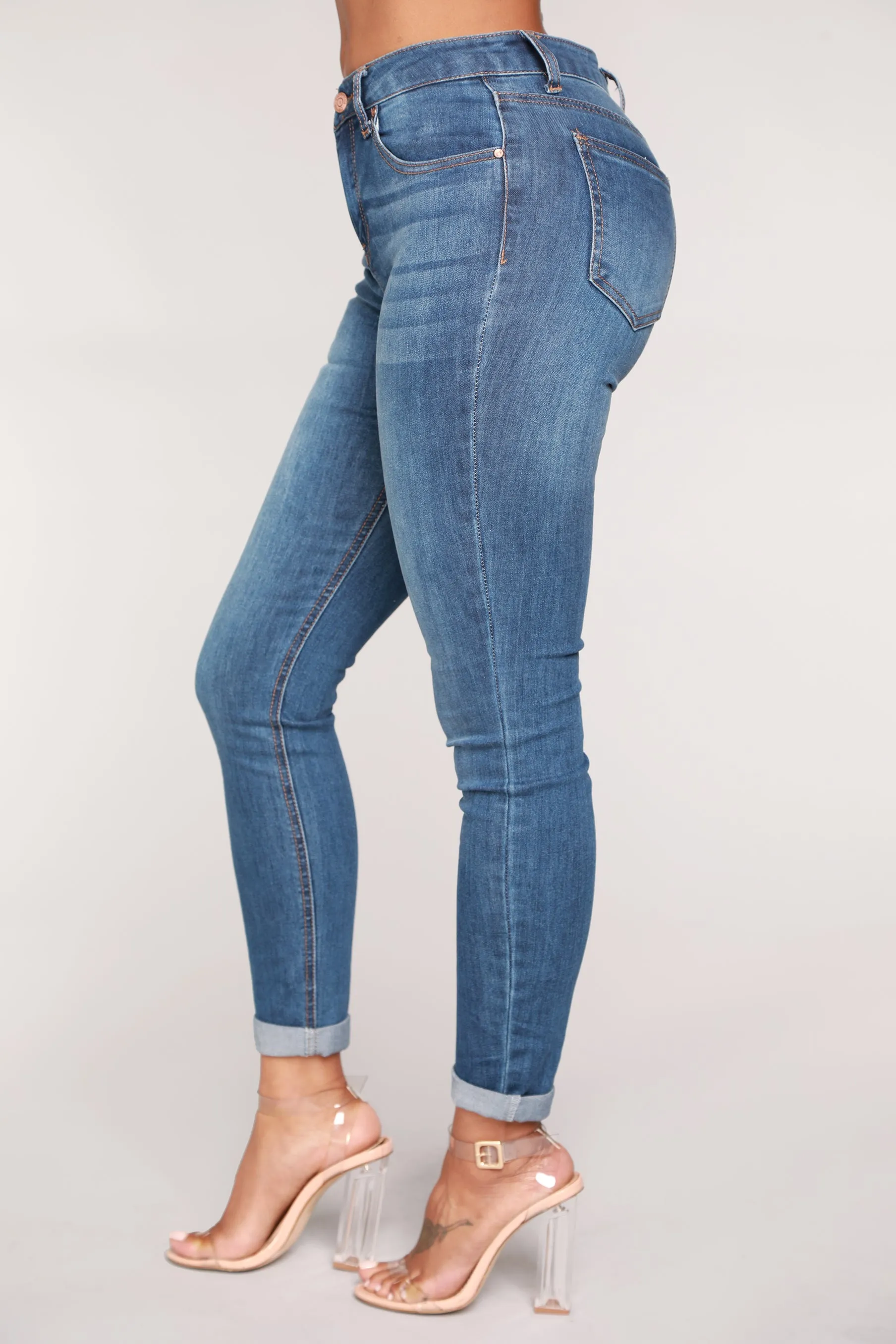 Back At You Ankle Jeans - Medium Blue Wash