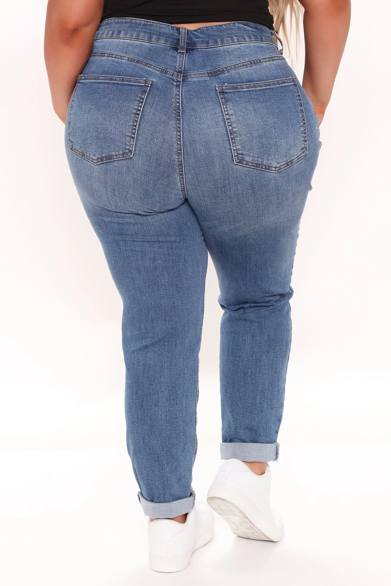 Back At You Ankle Jeans - Medium Blue Wash