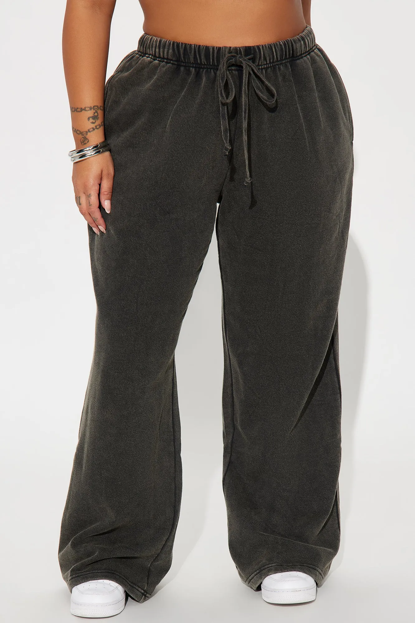 Baddie Washed Wide Leg Pant - Black Wash