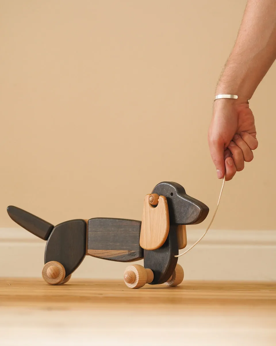 Bajo Dachshund Pull Along Toy - Black Oak