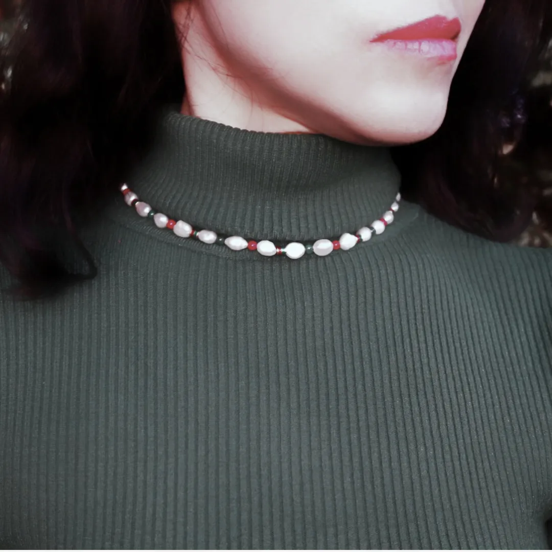 Baroque Pearl Necklace (Red and Green)