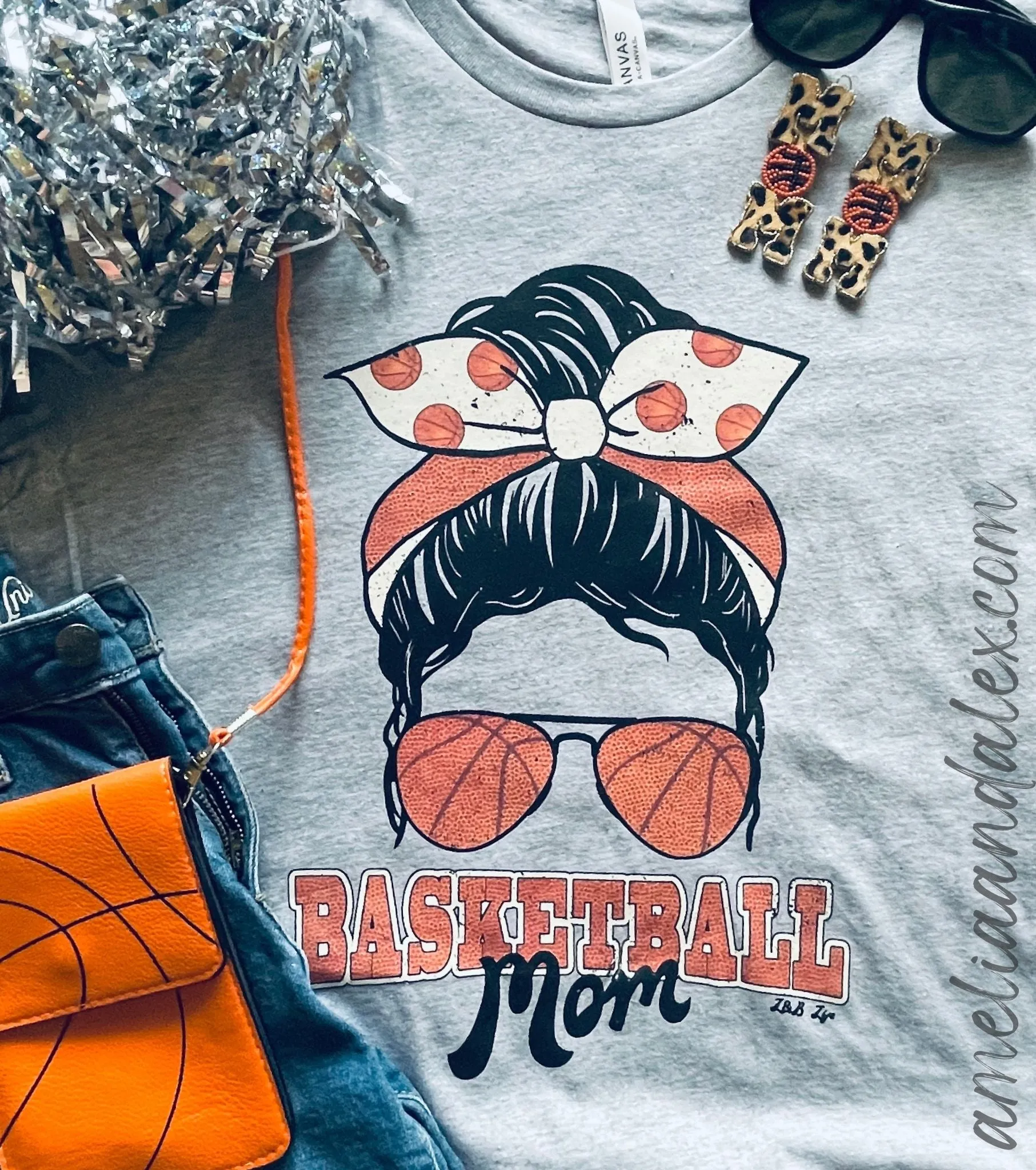 BASKETBALL SPIRIT T-SHIRT:  Basketball Mom