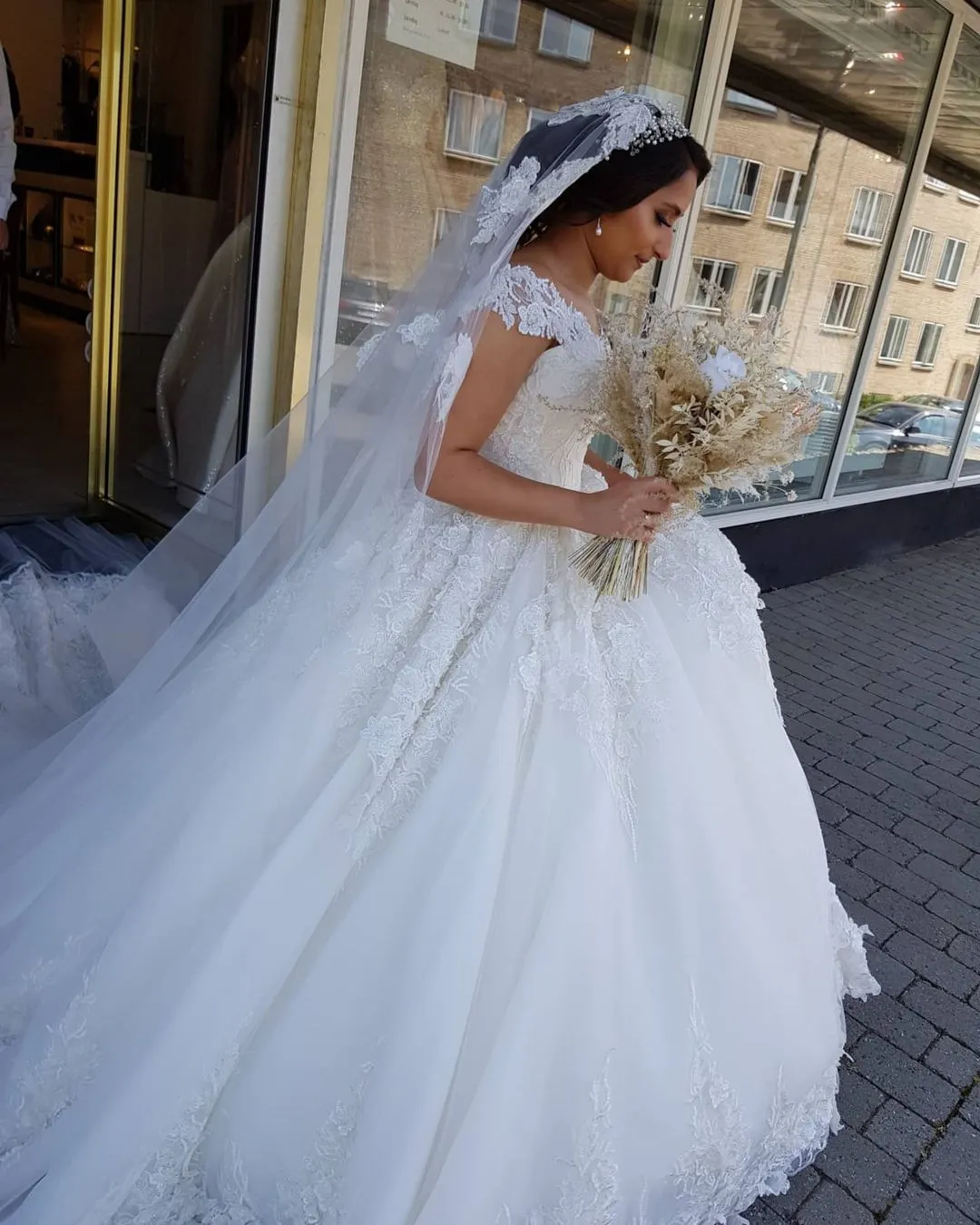 Beautiful Long Princess Off-the-Shoulder Wedding Dress with Lace