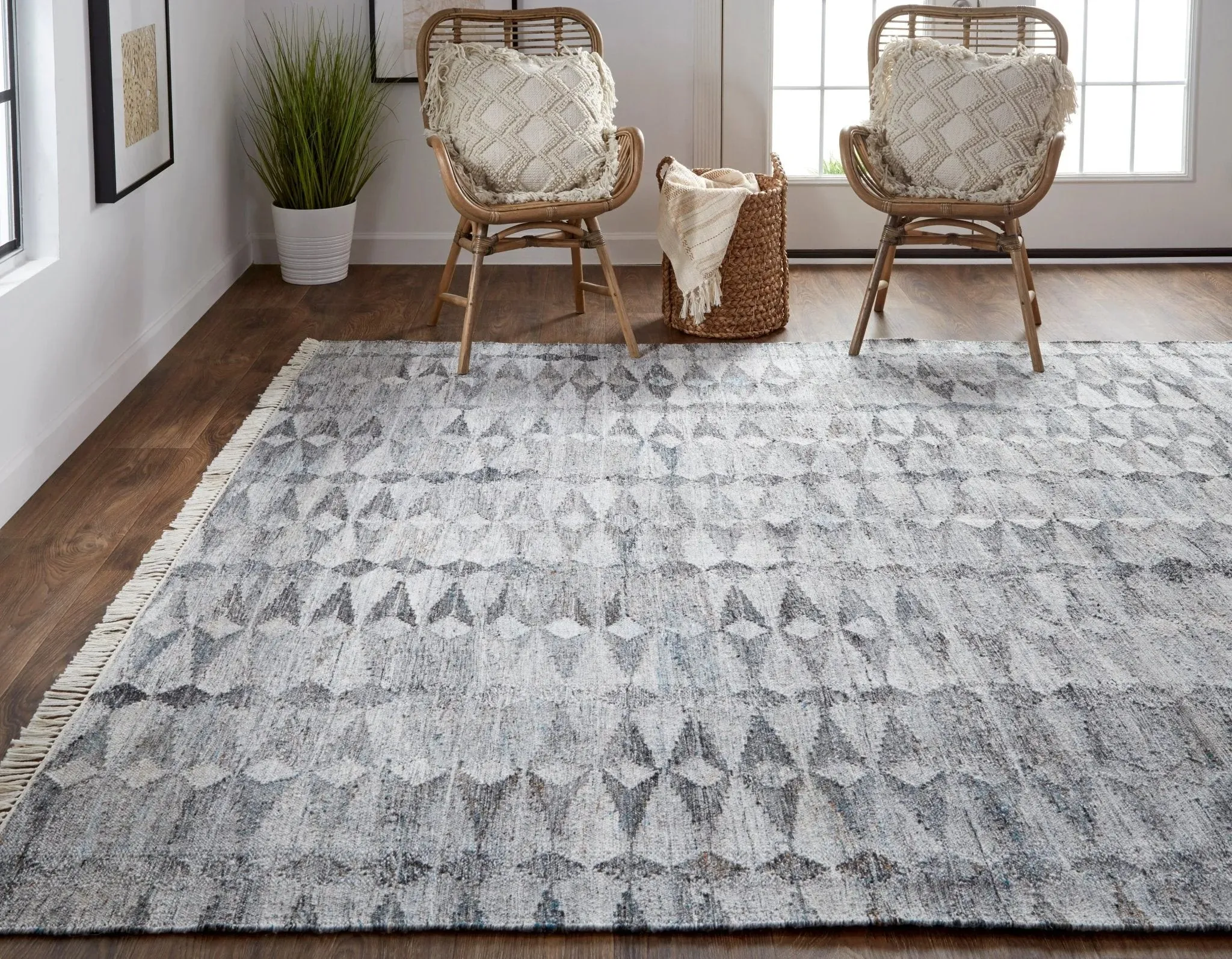 Beckett 8900814F Gray/Silver Rug