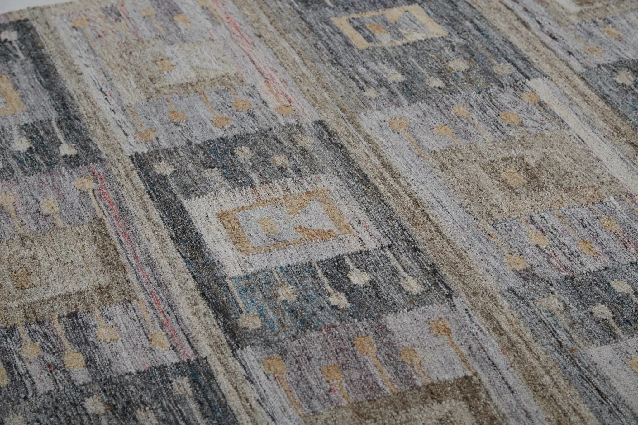 Beckett 8900816F Gray/Taupe Rug