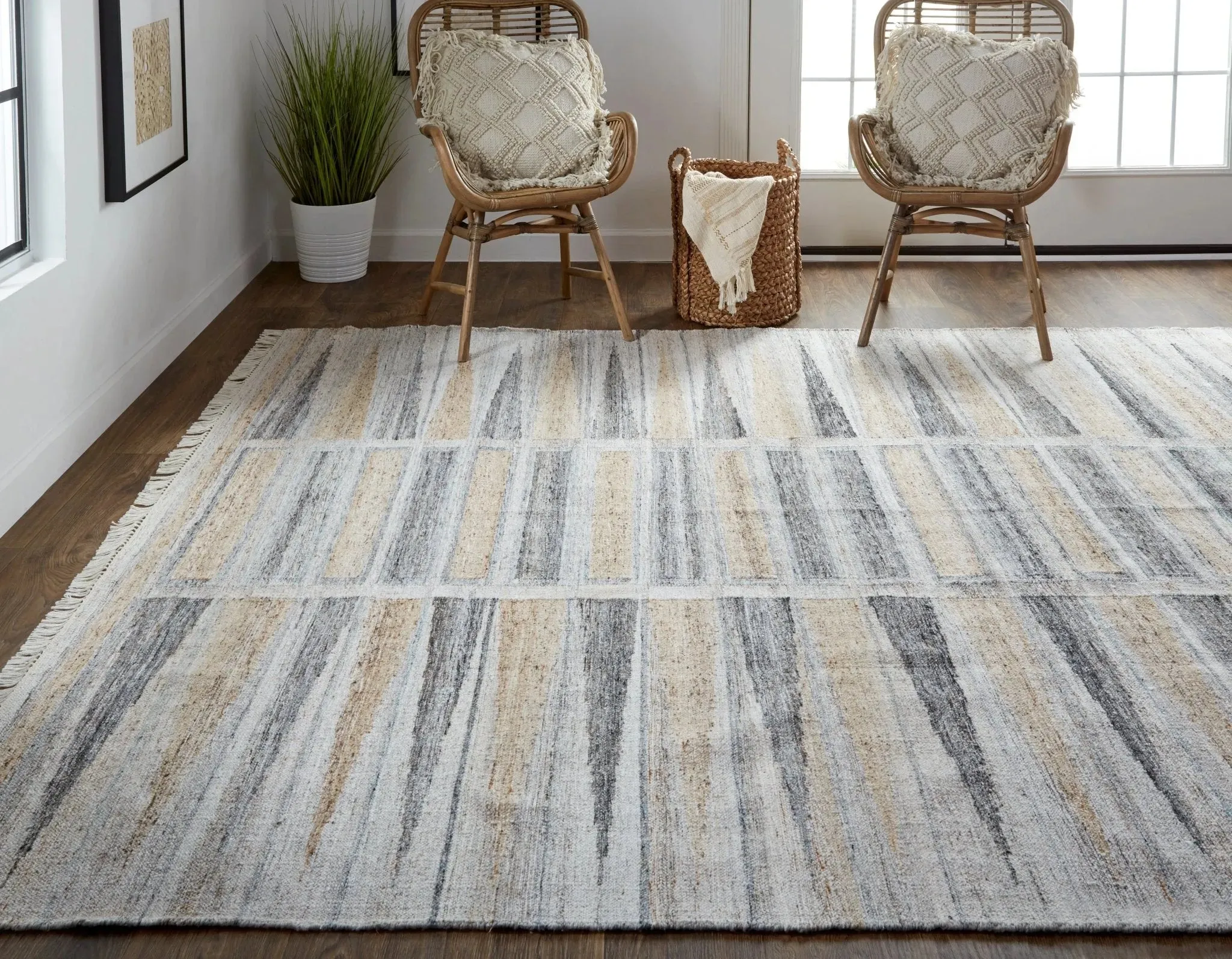 Beckett 8900817F Tan/Gray Rug