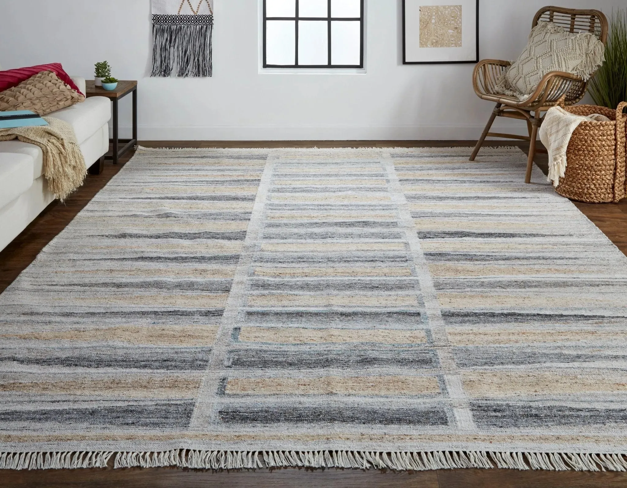 Beckett 8900817F Tan/Gray Rug