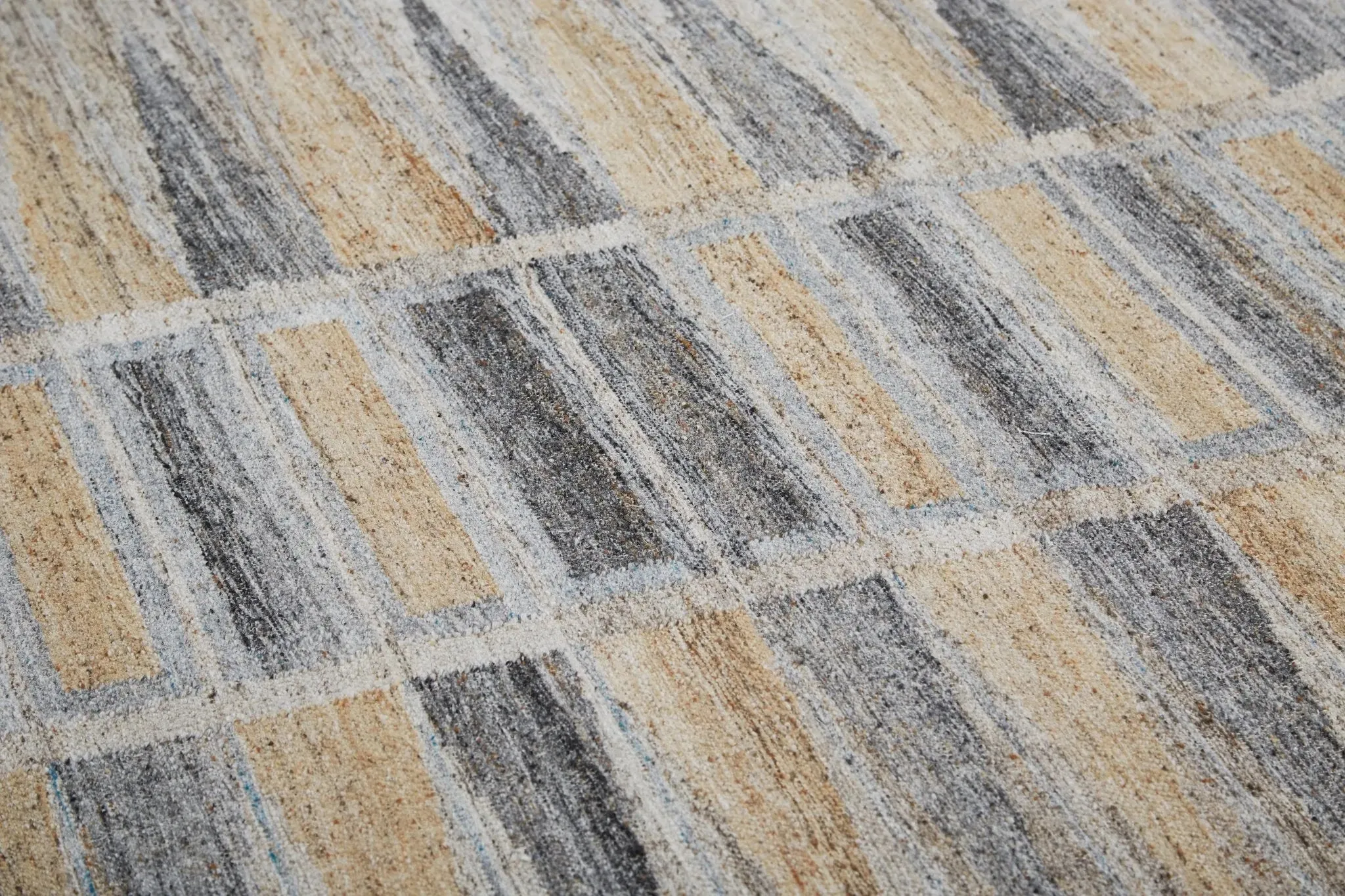 Beckett 8900817F Tan/Gray Rug