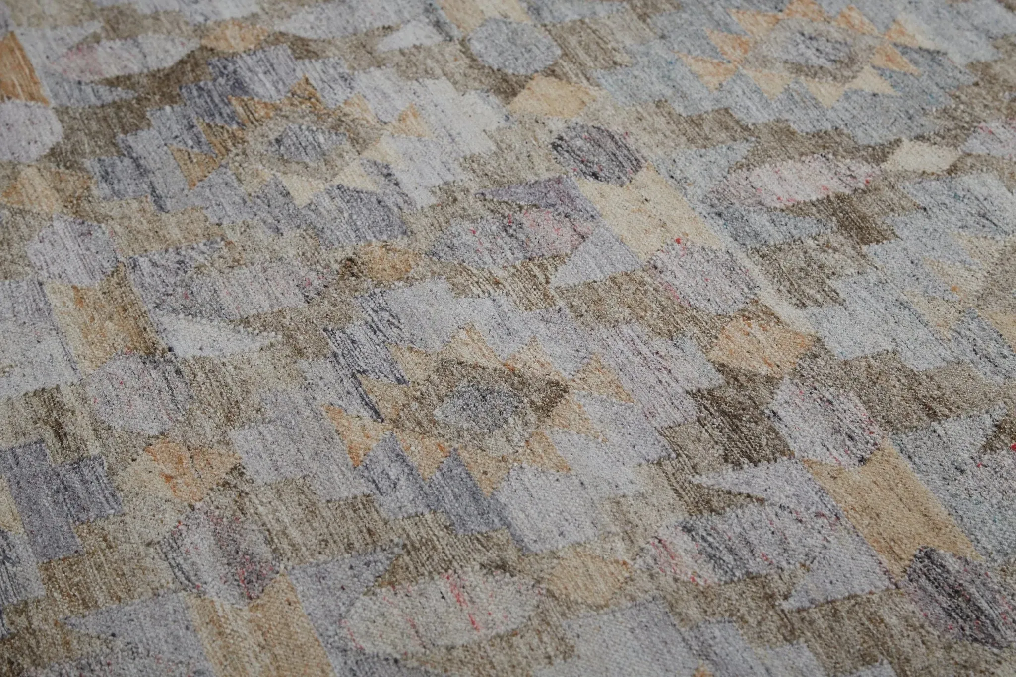 Beckett 8900818F Taupe/Gray Rug