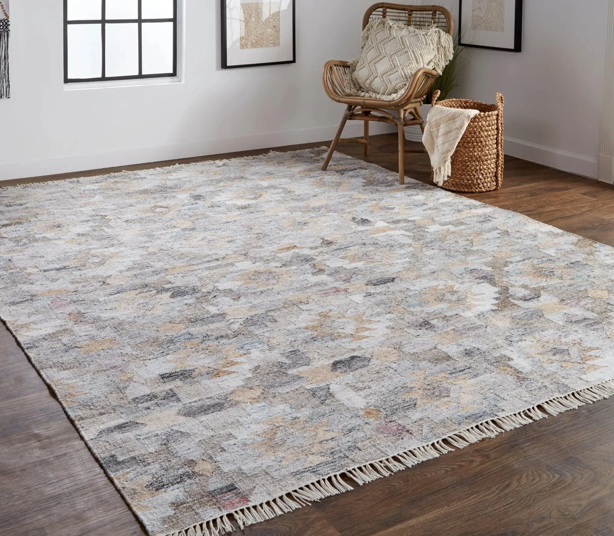 Beckett 8900818F Taupe/Gray Rug