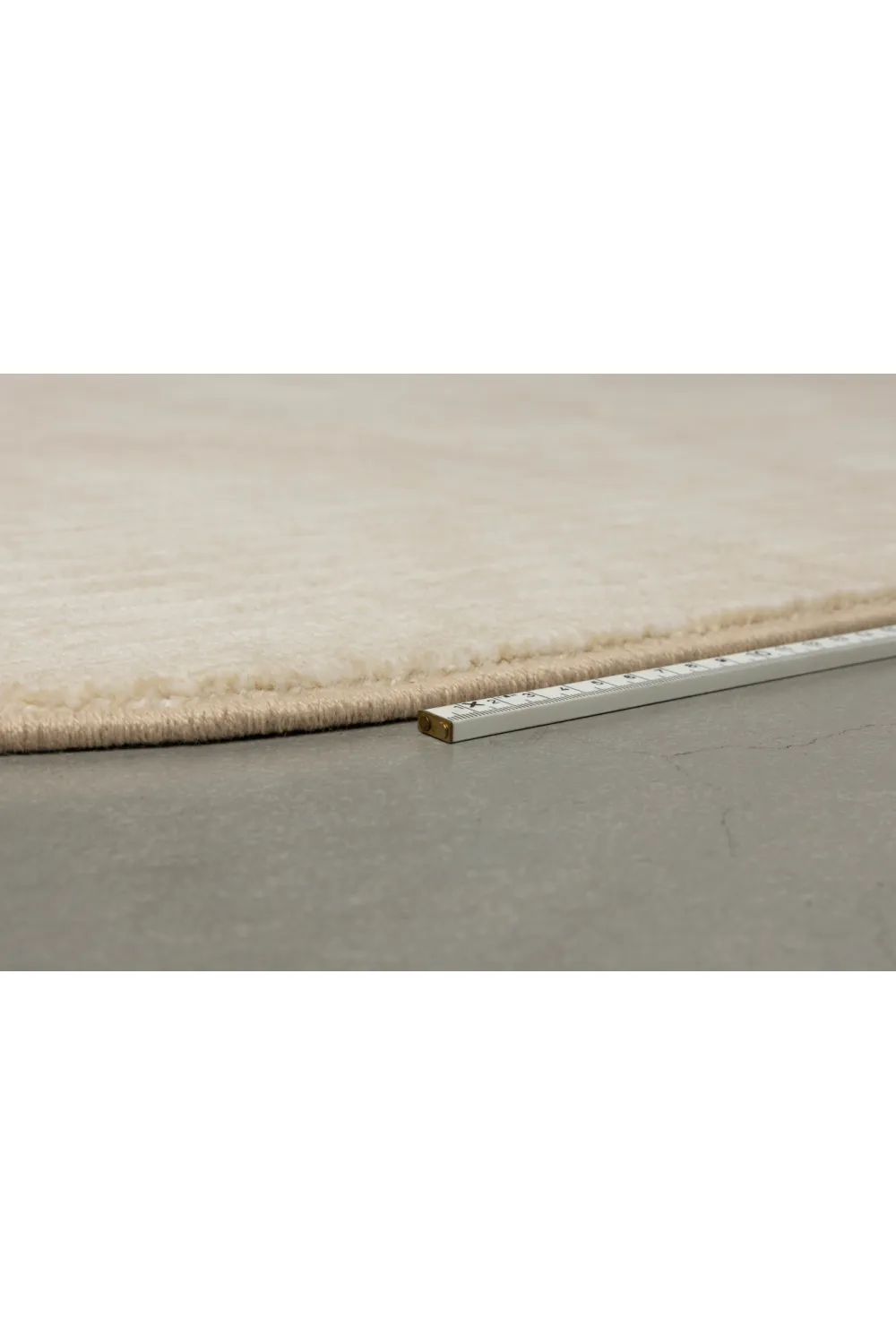 Beige Minimalist Carpet 5' x 7'5" | DF Lignes