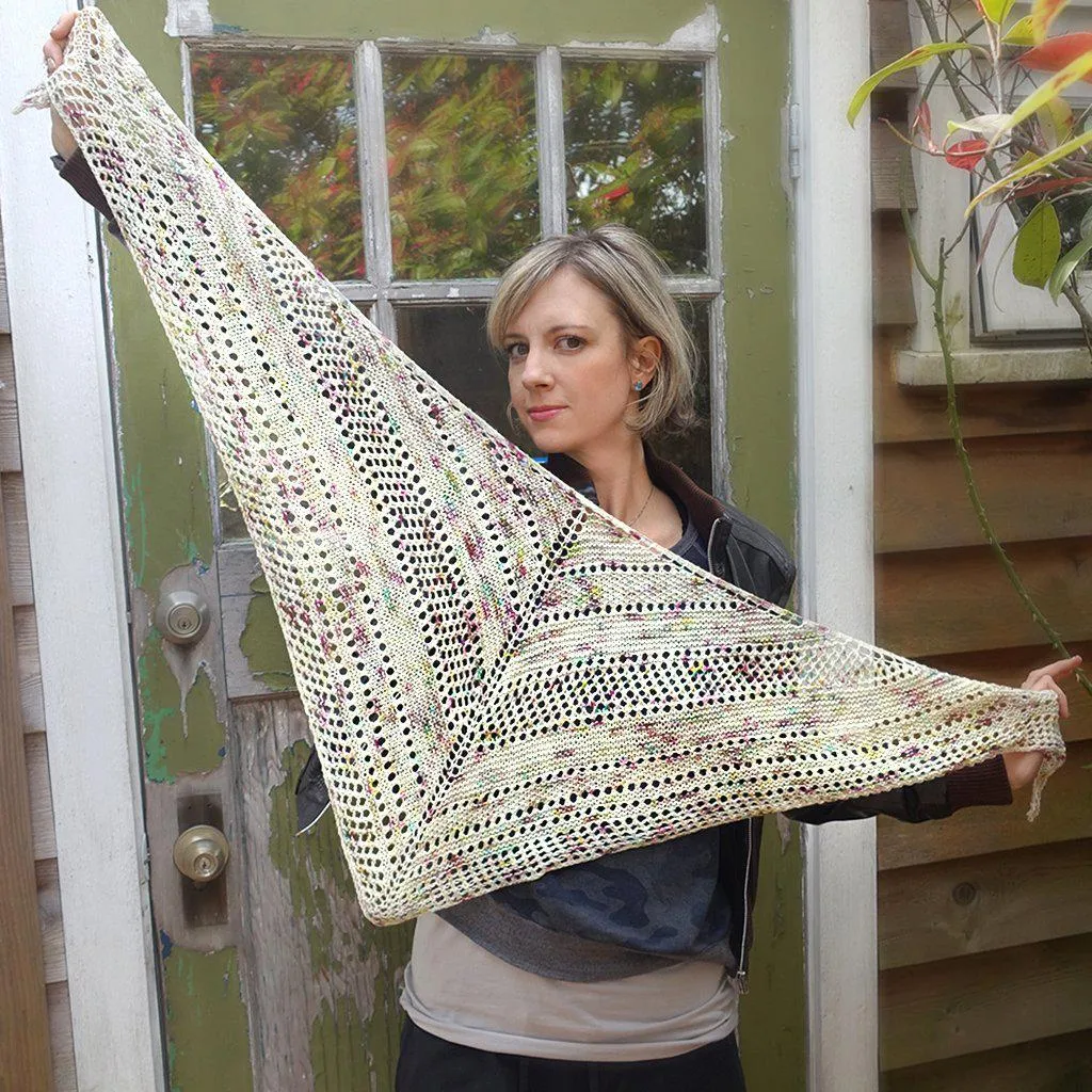 bella dean shawl {knitting pattern}