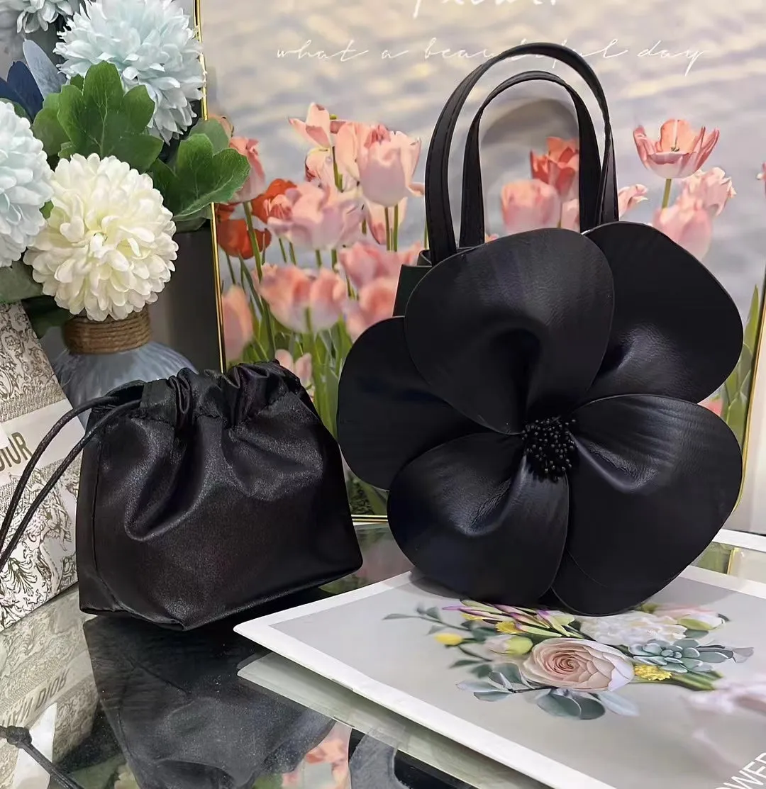 Belle Floral Handbag in Black