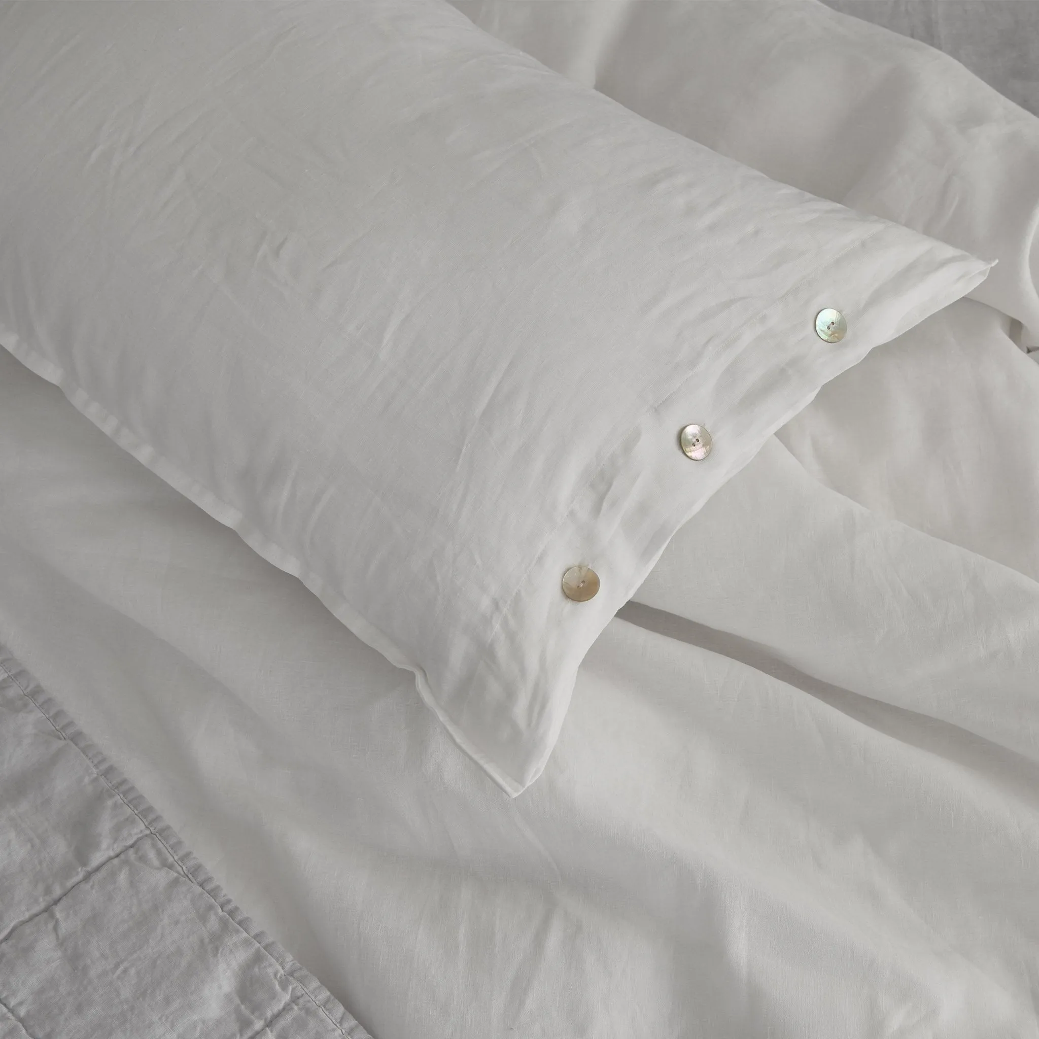 Bellvis Linen Bedding [White]