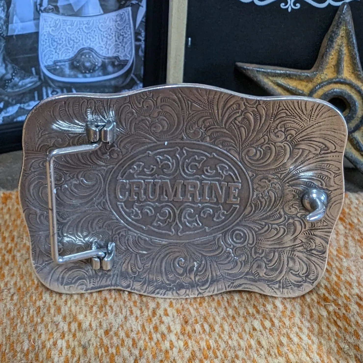 Belt Buckle Longhorn with Barbed Wire Edge by Crumrine  38026