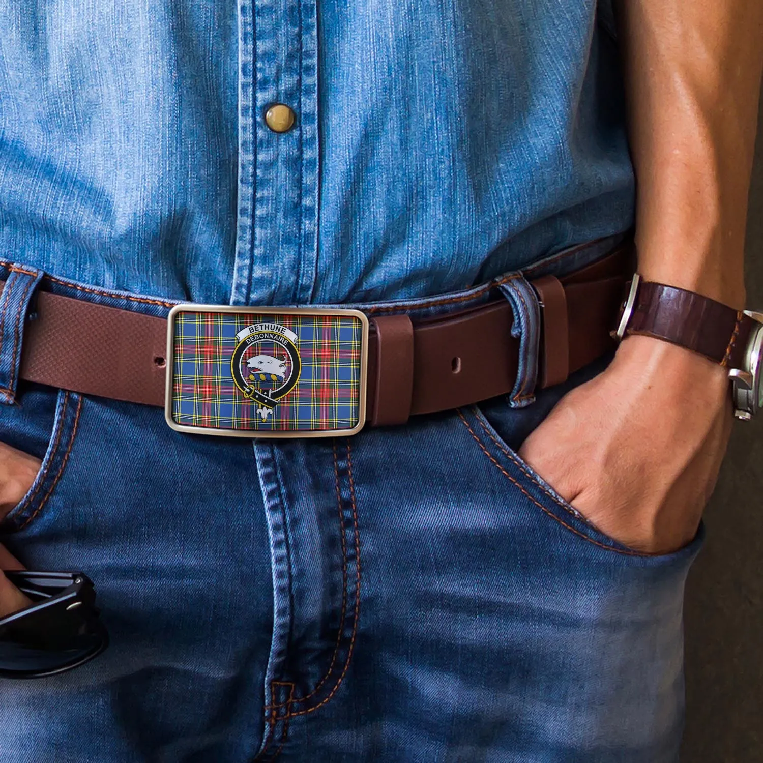 Bethune Tartan Belt Buckles with Family Crest