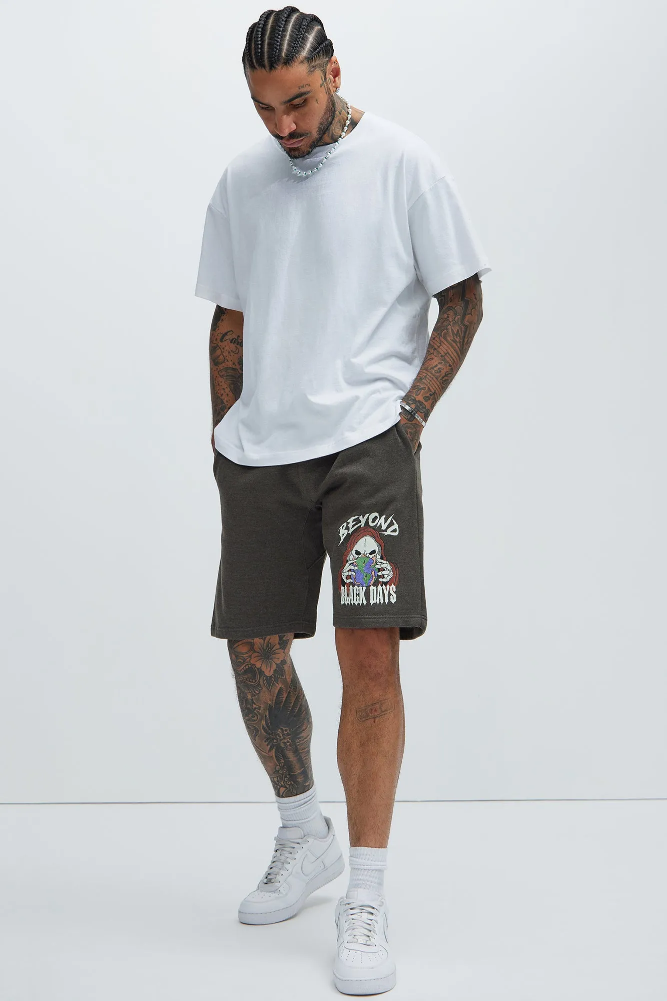 Beyond Black Days Sweatshorts - Charcoal