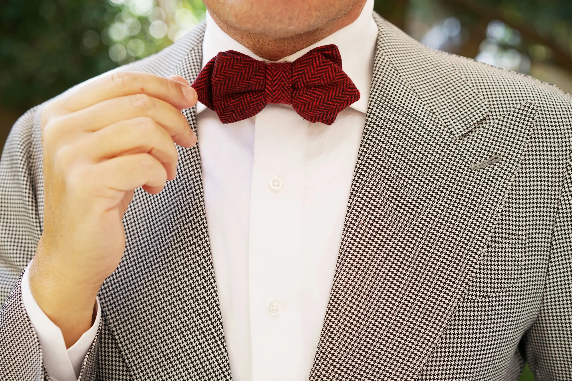 Black & Red Herringbone Wool Diamond Bow Tie