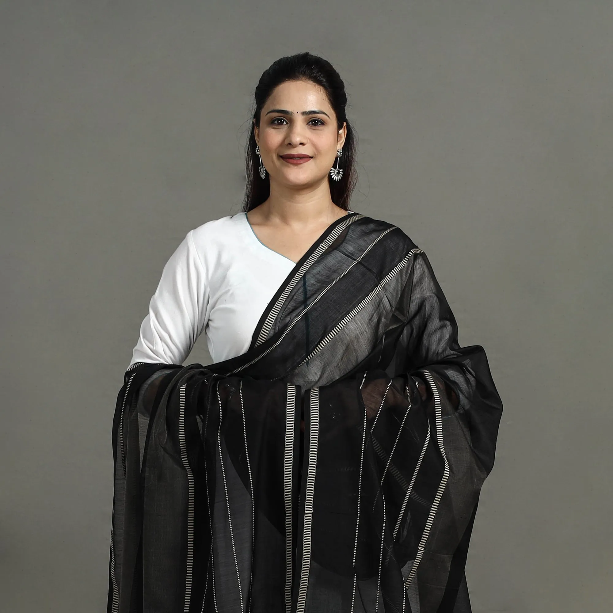 Black - Handloom Silk Cotton Maheshwari Dupatta 10