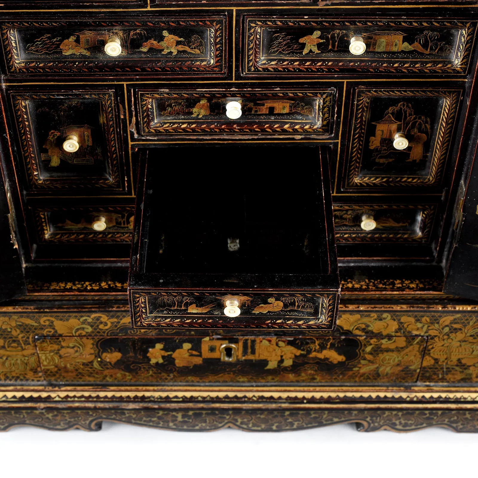 Black Lacquer Canton Export Jewellery Cabinet - Early 19th Century