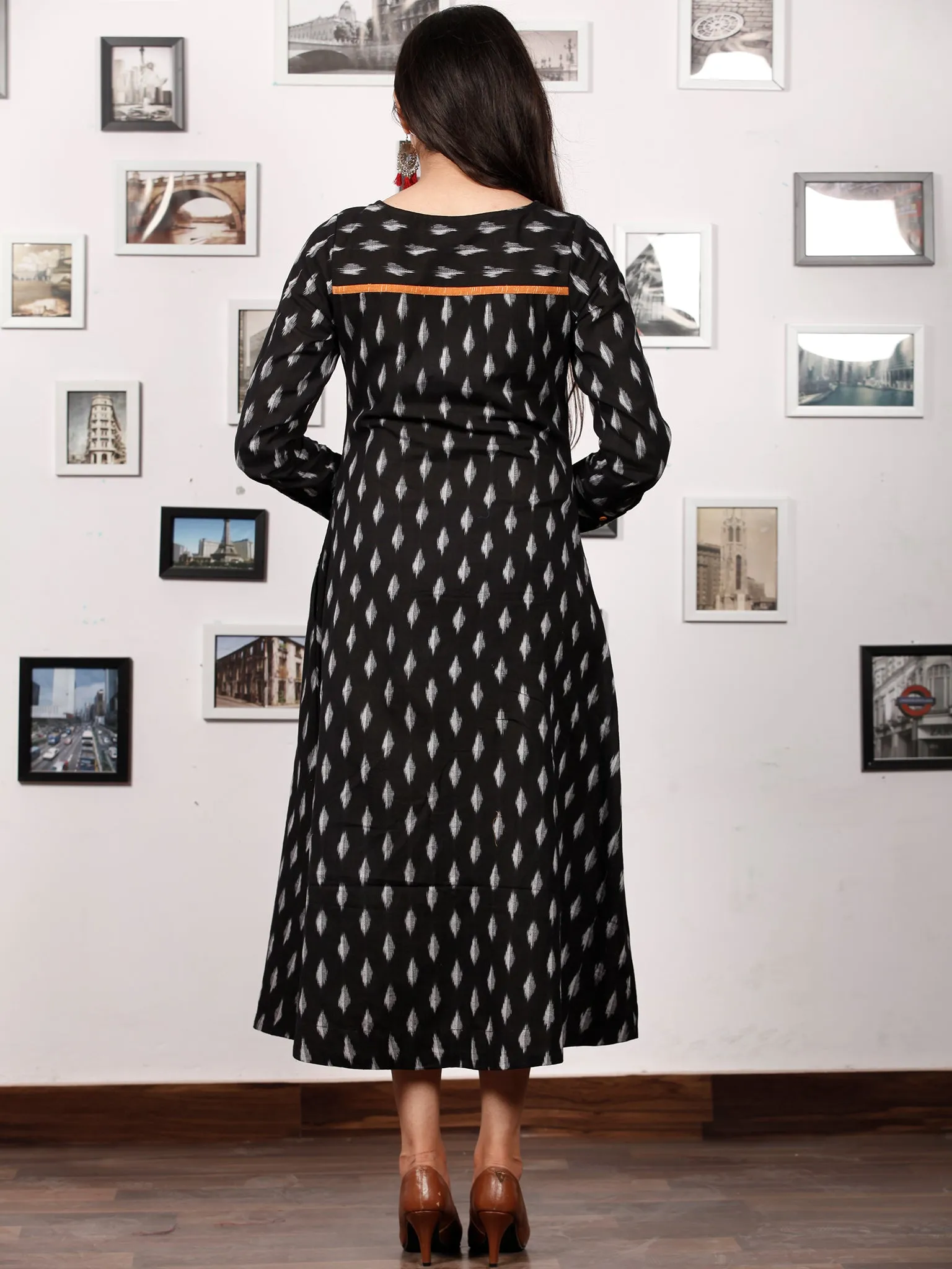 Black MAGIC - Handwoven Ikat Midi Dress - D326F737