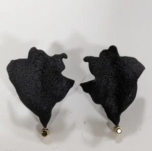 Black Rose Petal posts with Black Diamonds