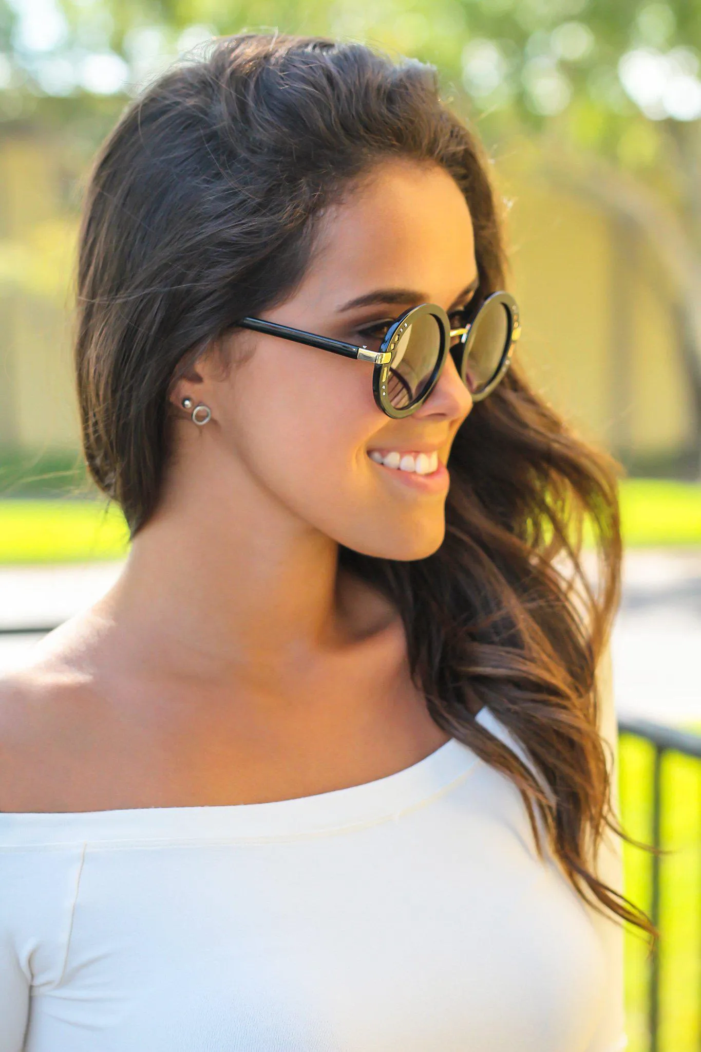 Black Round Sunglasses with Gold Detail