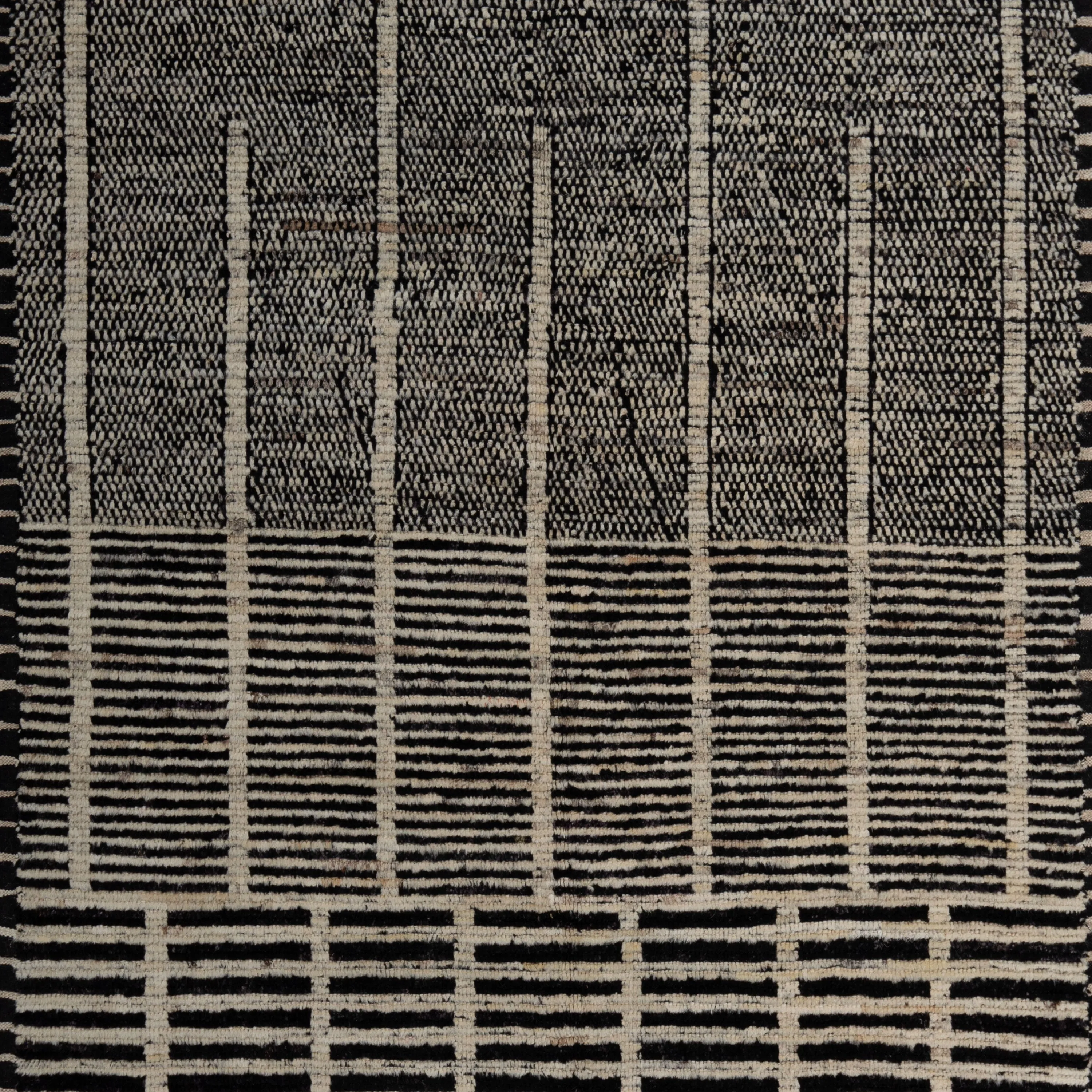 Black Transitional Wool Rug - 4'4" x 6'1"