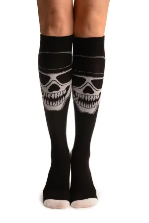 Black With White Woven Smoking Skull (Halloween)