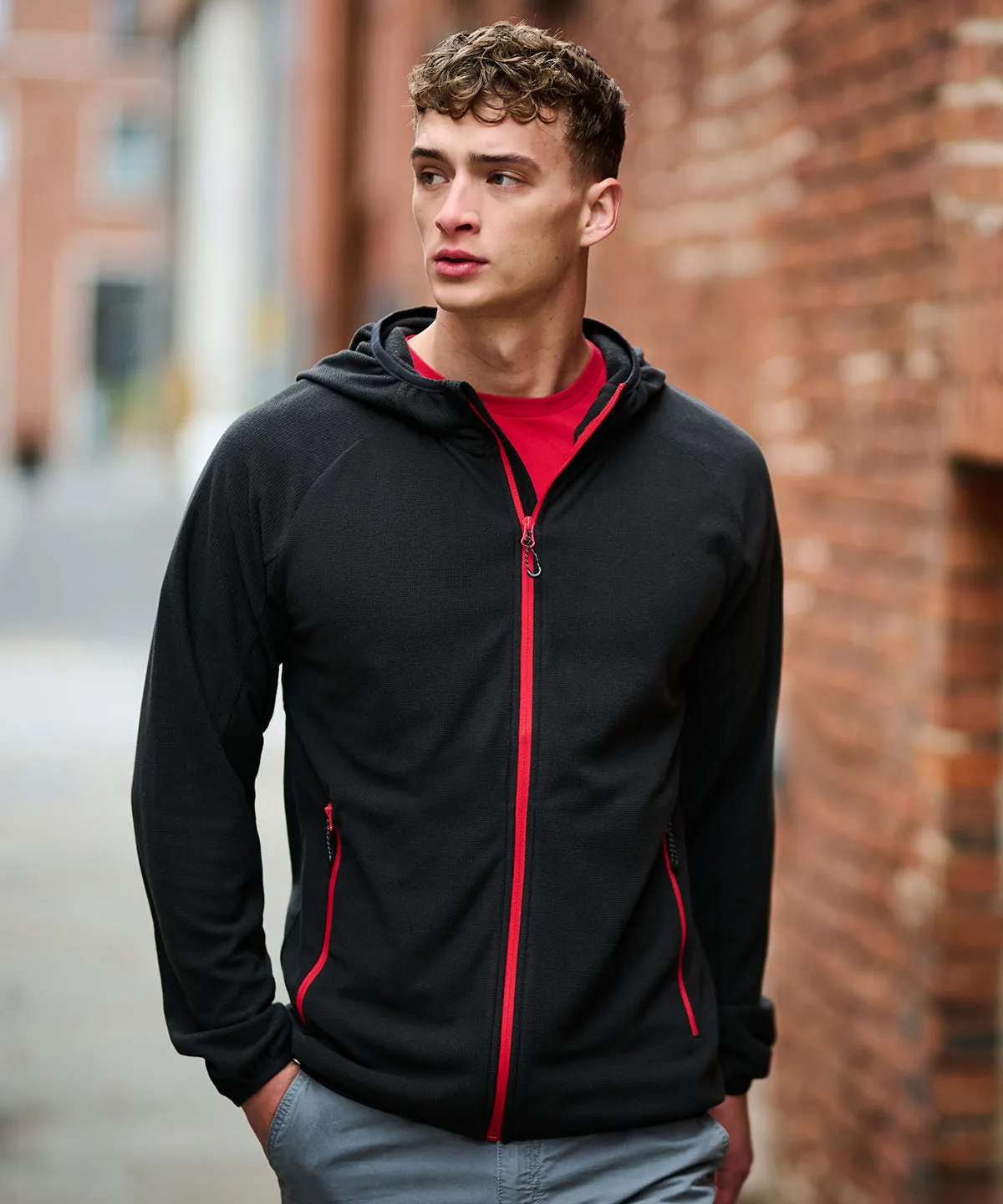 Black/Classic Red - Navigate full zip-fleece