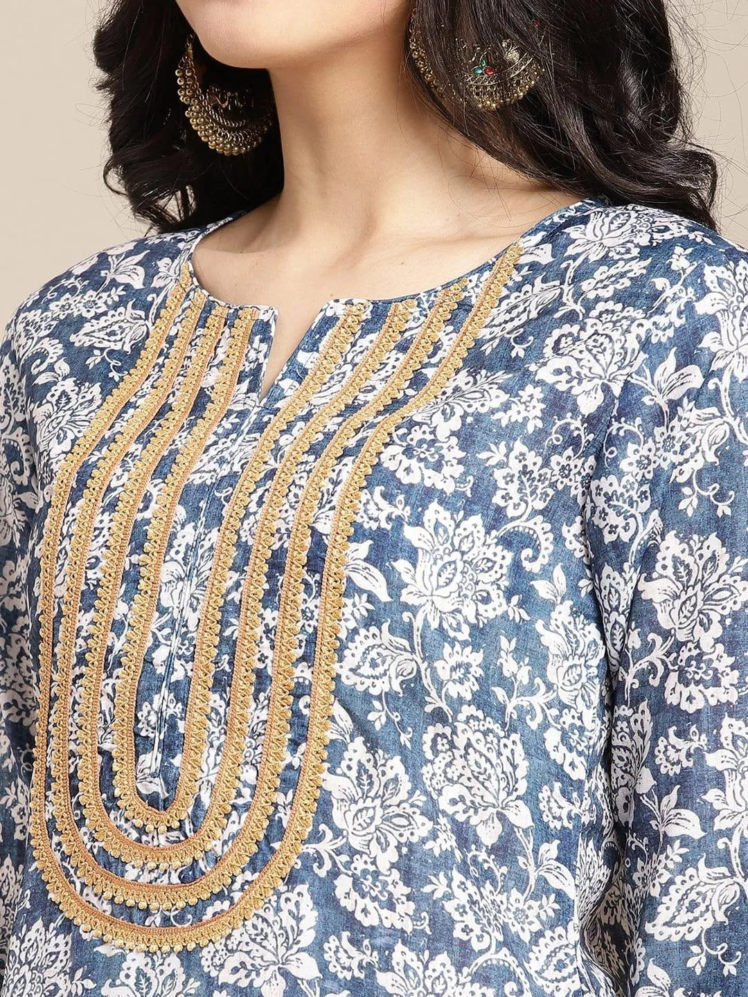 Blue And Off White Floral Printed Kurta With Lace Embellishment On Yoke