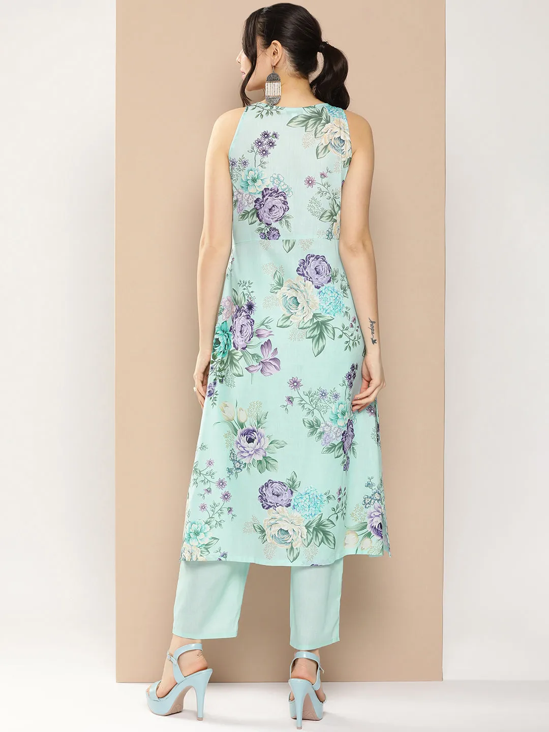 Blue Floral Printed Kurta With Pants