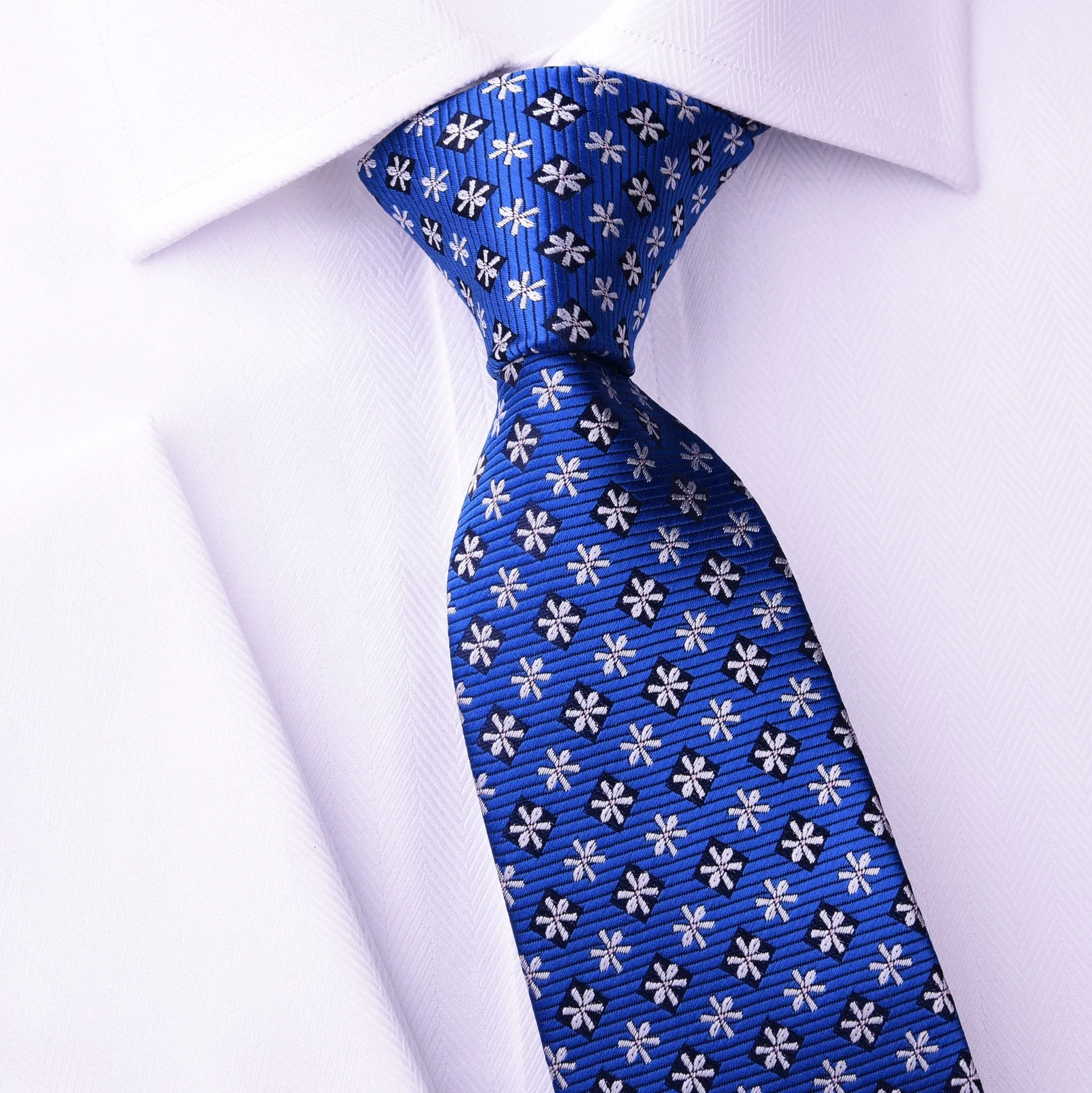 Blue Floral Skinny Woven Tie with Snowflake Daisies Luxury Fashion 3"