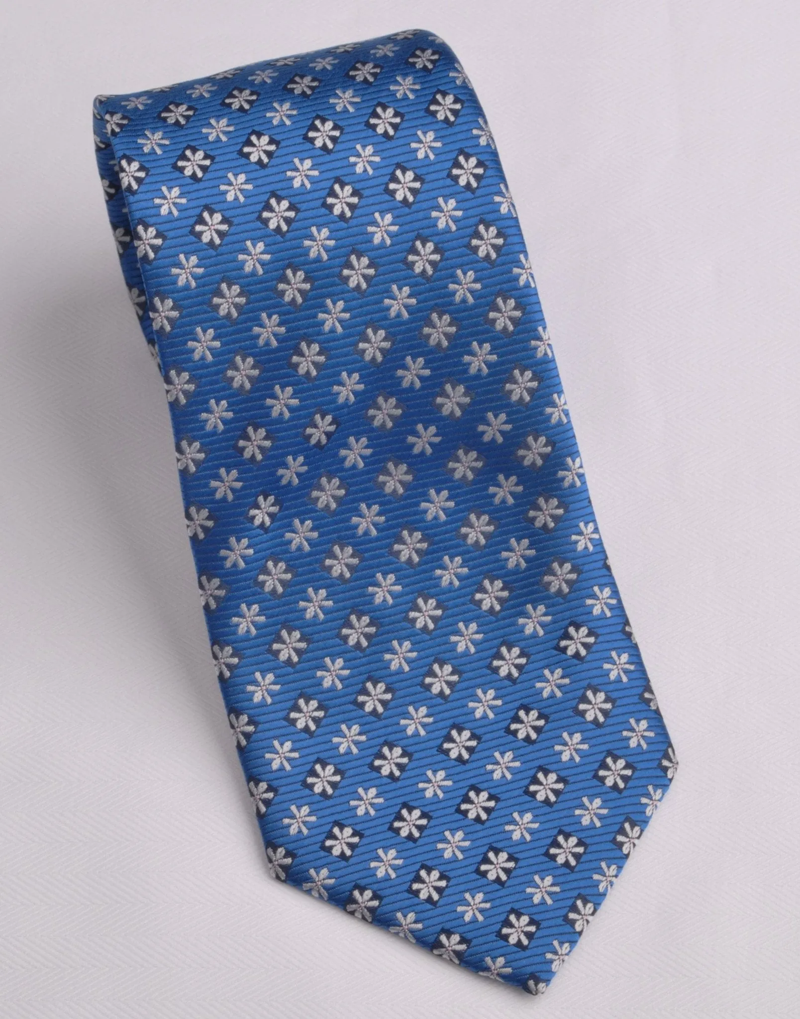 Blue Floral Skinny Woven Tie with Snowflake Daisies Luxury Fashion 3"